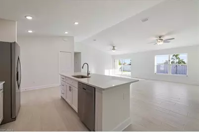 1726 NW 17th St, Cape Coral, FL 33993 - Photo 11