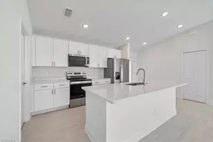 1726 NW 17th St, Cape Coral, FL 33993 - Photo 9