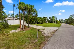 655 Trinity St E, Lehigh Acres, FL 33974 - Photo 49