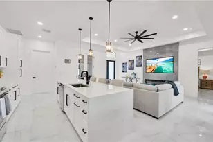 1215 NE 12th Pl, Cape Coral, FL 33909 - Photo 7