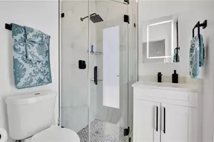 1215 NE 12th Pl, Cape Coral, FL 33909 - Photo 27