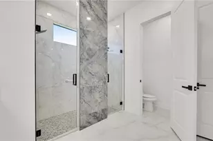 1215 NE 12th Pl, Cape Coral, FL 33909 - Photo 19