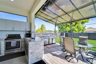 1215 NE 12th Pl, Cape Coral, FL 33909 - Photo 33