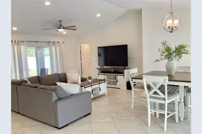 223 SW 31st St, Cape Coral, FL 33914 - Photo 11