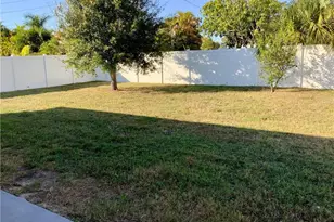 223 SW 31st St, Cape Coral, FL 33914 - Photo 37