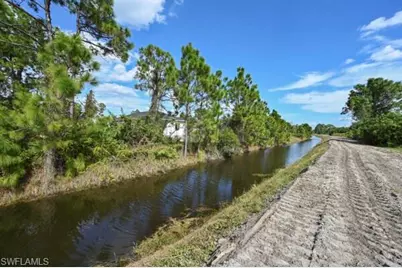 723 Newell St E, Lehigh Acres, FL 33974 - Photo 21