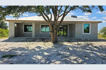 529 Theodore Vail St E, Lehigh Acres, FL 33974 - Photo 7