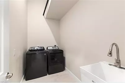 302 NW 32nd Pl, Cape Coral, FL 33993 - Photo 25