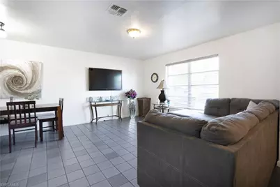 931/933 SE 23rd Pl, Cape Coral, FL 33990 - Photo 5