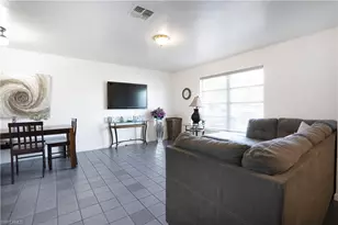 931/933 SE 23rd Pl, Cape Coral, FL 33990 - Photo 5