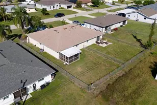 931/933 SE 23rd Pl, Cape Coral, FL 33990 - Photo 45