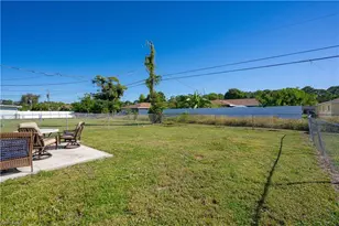 931/933 SE 23rd Pl, Cape Coral, FL 33990 - Photo 23