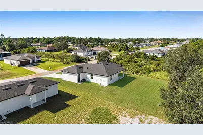 2506 30th St SW, Lehigh Acres, FL 33976 - Photo 33