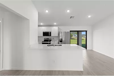 5017 N Peachtree Cir, Labelle, FL 33935 - Photo 7