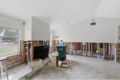 111 SW 49th Ter, Cape Coral, FL 33914 - Photo 15