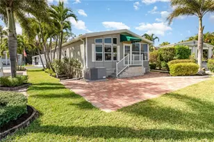 3048 Crystal Lake Dr, Naples, FL 34120 - Photo 25