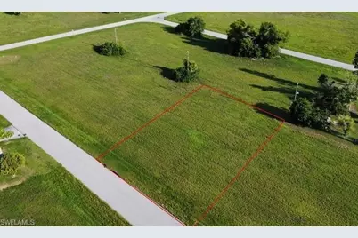 1720 NE 17th St, Cape Coral, FL 33909 - Photo 1