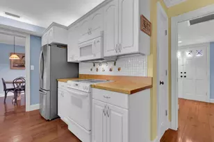 5324 Chippendale Cir E, Fort Myers, FL 33919 - Photo 9