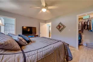 729 105th Ave N, Naples, FL 34108 - Photo 9