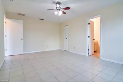 10514 Newbury Ct, Lehigh Acres, FL 33936 - Photo 7