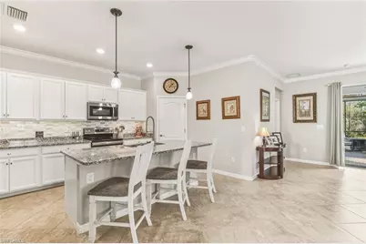 10319 Fontanella Dr, Fort Myers, FL 33913 - Photo 9