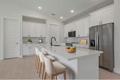 118 SW 20th St, Cape Coral, FL 33991 - Photo 3