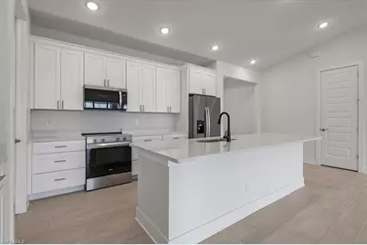 118 SW 20th St, Cape Coral, FL 33991 - Photo 9