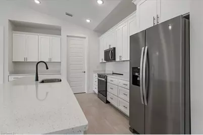 118 SW 20th St, Cape Coral, FL 33991 - Photo 11