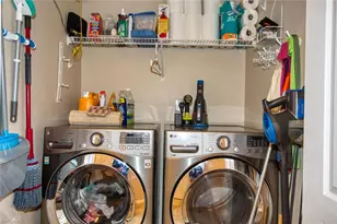 8076 Queen Palm Ln, Fort Myers, FL 33966 - Photo 9