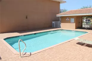 607 SE 13th Pl, Cape Coral, FL 33990 - Photo 3