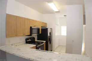 607 SE 13th Pl, Cape Coral, FL 33990 - Photo 11