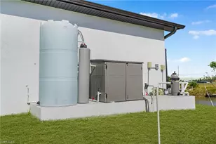 1003 NW 33rd Ave, Cape Coral, FL 33993 - Photo 37