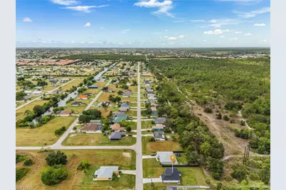 2223 NE 28th St, Cape Coral, FL 33909 - Photo 27