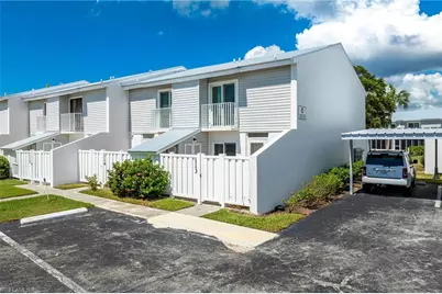 18038 San Carlos Blvd #113, Fort Myers Beach, FL 33931 - Photo 5