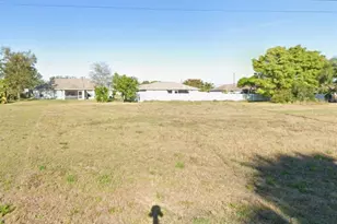 2424 NE 22nd Pl, Cape Coral, FL 33909 - Photo 1