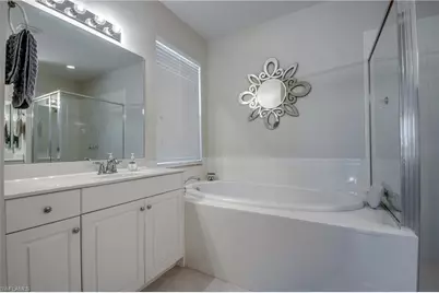 2647 Maraval Ct, Cape Coral, FL 33991 - Photo 15