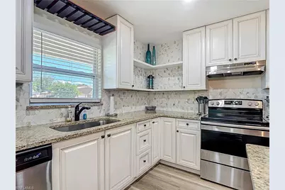 27391 Pelican Ridge Cir, Bonita Springs, FL 34135 - Photo 5
