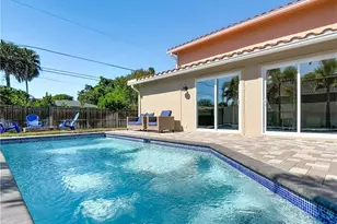 27391 Pelican Ridge Cir, Bonita Springs, FL 34135 - Photo 33