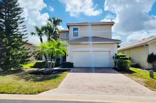 11079 Sparkleberry Dr S, Fort Myers, FL 33913 - Photo 3