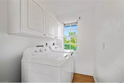 1570 Avion Pl, Naples, FL 34104 - Photo 21