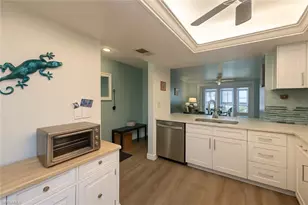 11500 Caravel Cir, Fort Myers, FL 33908 - Photo 7