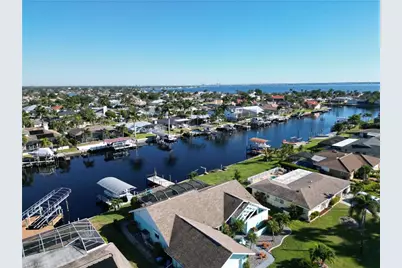 1921 SE 36th St, Cape Coral, FL 33904 - Photo 7