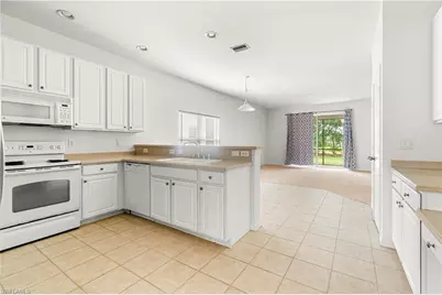 9240 Gladiolus Preserve Cir, Fort Myers, FL 33908 - Photo 7