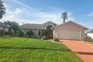 1813 SW 26th St, Cape Coral, FL 33914 - Photo 3