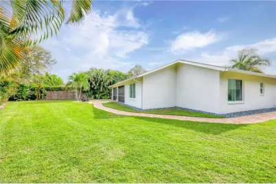 2003 Timberline Dr, Naples, FL 34109 - Photo 41