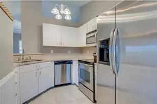 2931 SW 4th Pl, Cape Coral, FL 33914 - Photo 13