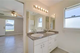 2931 SW 4th Pl, Cape Coral, FL 33914 - Photo 21