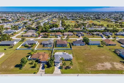 2931 SW 4th Pl, Cape Coral, FL 33914 - Photo 35