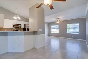 2931 SW 4th Pl, Cape Coral, FL 33914 - Photo 5