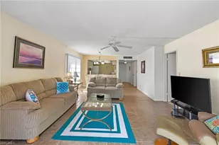 1087 Forest Lakes Dr, Naples, FL 34105 - Photo 9